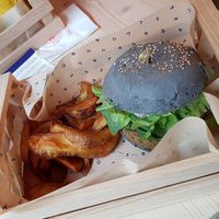 Tofungo with black bun at Flower Burger in Palermo