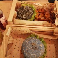 Blue and black burger at Flower Burger in Palermo