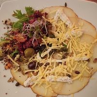 Carpaccio van knolselderij at Chillers in Emmeloord