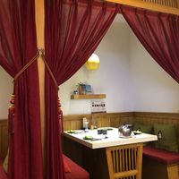 Booths at Yī Yè Yī Shìjiè - Vegan Hotpot in Shanghai