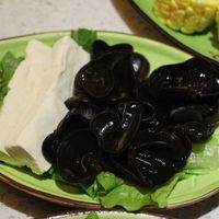 Tofu with fungus at Yī Yè Yī Shìjiè - Vegan Hotpot in Shanghai