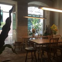 atmosphere/interior at Comoba in Lisbon