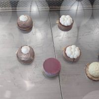 Sweets in the window at Amour Patisserie Vegetale in Nice