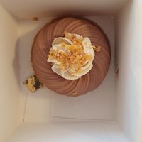 Kinder at Amour Patisserie Vegetale in Nice