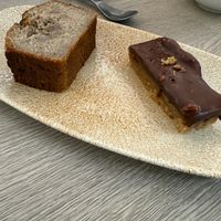 Banana bread and snickers pastry at Amour Patisserie Vegetale in Nice