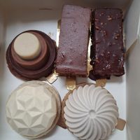 Delicious at Amour Patisserie Vegetale in Nice