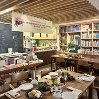   at Nal Ildal Wol in Seoul