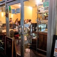 A few tables with simple decor at Nagi Shokudo in Kamakura