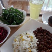 Bargain vegan lunch platter at Broccoli in Tashkent