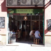 Storefront at Almazen Cafe in Sevilla