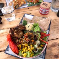  at Almazen Cafe in Sevilla