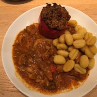 mushroom gulasch with gnocchi and stuffed bell pepper  at Venuss - Herrengasse in Vienna