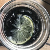 Limonada con carbón activado at Giornale in Mexico City