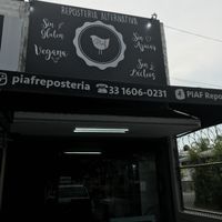 Entrance - by La Chata restaurant  at Piaf Repostería Alternativa in Guadalajara