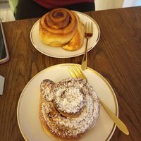 Cinnanon and cardamon roll at Relax na Wilczej in Warsaw