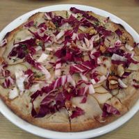Special pizza with pear and walnuts at Noah's Restaurant in Mainz