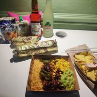 Vegan chili, nachos, classic and kid burrito ( take away) at Fresh Burritos in Reims