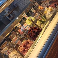 Die veganen Eissorten. at Gelateria Crema di Gelato in Lagos