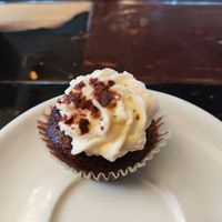 Mini (micro) cup cake at Co Chin Chin in Zurich