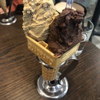 Coffee and chocolate 👌🏼 at Premarché Gelateria in Tokyo