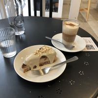 Un barranquito vegano y tarta 🍰  at Umami Good Food in Tenerife