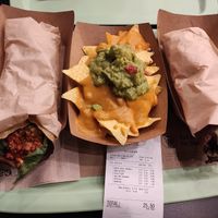 Wraps y nachos at kastami'S in Vigo