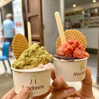 Pistacchio & fragola cheesecake - fondante & fragola.   at Regelato Gelateria Artigianale in Alghero