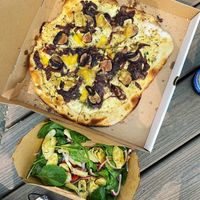 Fig & ricotta pizza. Spinach & artichoke salad   at Alternative Plate in Lake Como