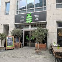 Entrance at Little Green Rabbit - Checkpoint Charlie in Berlin