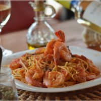 MARE E MONTI: pasta with fresh tomato sauce, shrimp and mushrooms $14  at Il Capuccino in Puerto Lopez