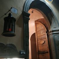 L'entrée. The entrance. at Cantina & Bottega in Gravedona Ed Uniti