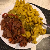 Vegan Mac w barbecue style jackfruit. AMAZING at Silly's Restaurant in Portland