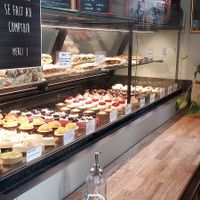 Cakes and savory at Zoï Kitchen - La Boutique in Lyon