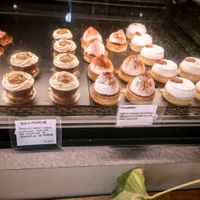 Cakes at Zoï Kitchen - La Boutique in Lyon