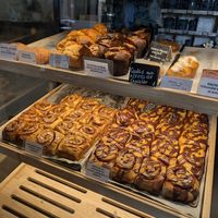 cinnamon rolls and brioches at Zoï Kitchen - La Boutique in Lyon