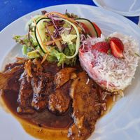 Seitan marinated in agave, with strawberry rice at Safari in Portimao