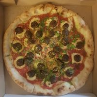 Gluten free base at Pura Vita in West Hollywood