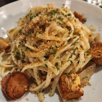 Linguine scallops at Pura Vita in West Hollywood