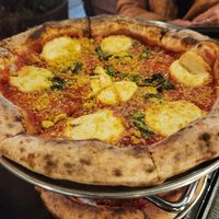 Margherita pizza at Pura Vita in West Hollywood