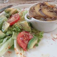 Gratin tofu fumé pomme de terre et salade at Happy Green Food in Saint-raphael