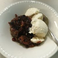 Sticky toffee pudding + vegan ice cream at The Big Blue Cafe in Totton