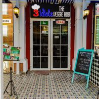 Entrance at 3 Idiots The Veggie Hub in Pattaya