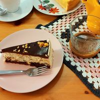Haselnuss Cake and Apple Cake at Café Loyal in Siegburg