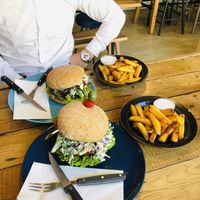 Cheeseburger+fries and Pulled pork burger+fries at Melone in Aarhus