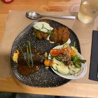 Cannelloni, ensalada y croquetas  at Lo de Ponxe En El Kinto Pino in Valencia