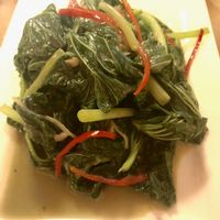 Stir fry sweet potato leaves at Eight Treasures Vegetarian 八宝素食馆 in Central Singapore
