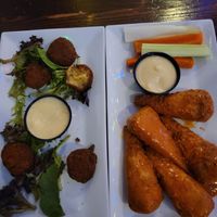 Mac n cheese balls & buffalo wings w/ v blue cheese at A Better Place in Woodbury
