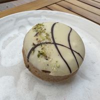 Pistachio “duffin"  at Pumper in Pontevedra