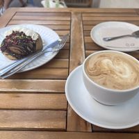 Cinnamon roll  at Pumper in Pontevedra