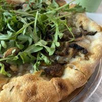 Mushroom pizza #Veganuary at Raw in Milpitas